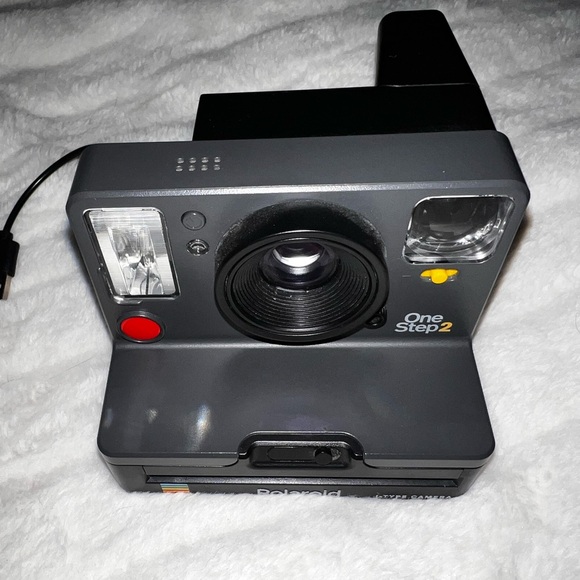 Polaroid Camera - Picture 2 of 3
